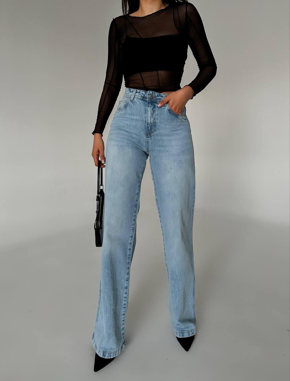 STRAIGHT FIT JEANS