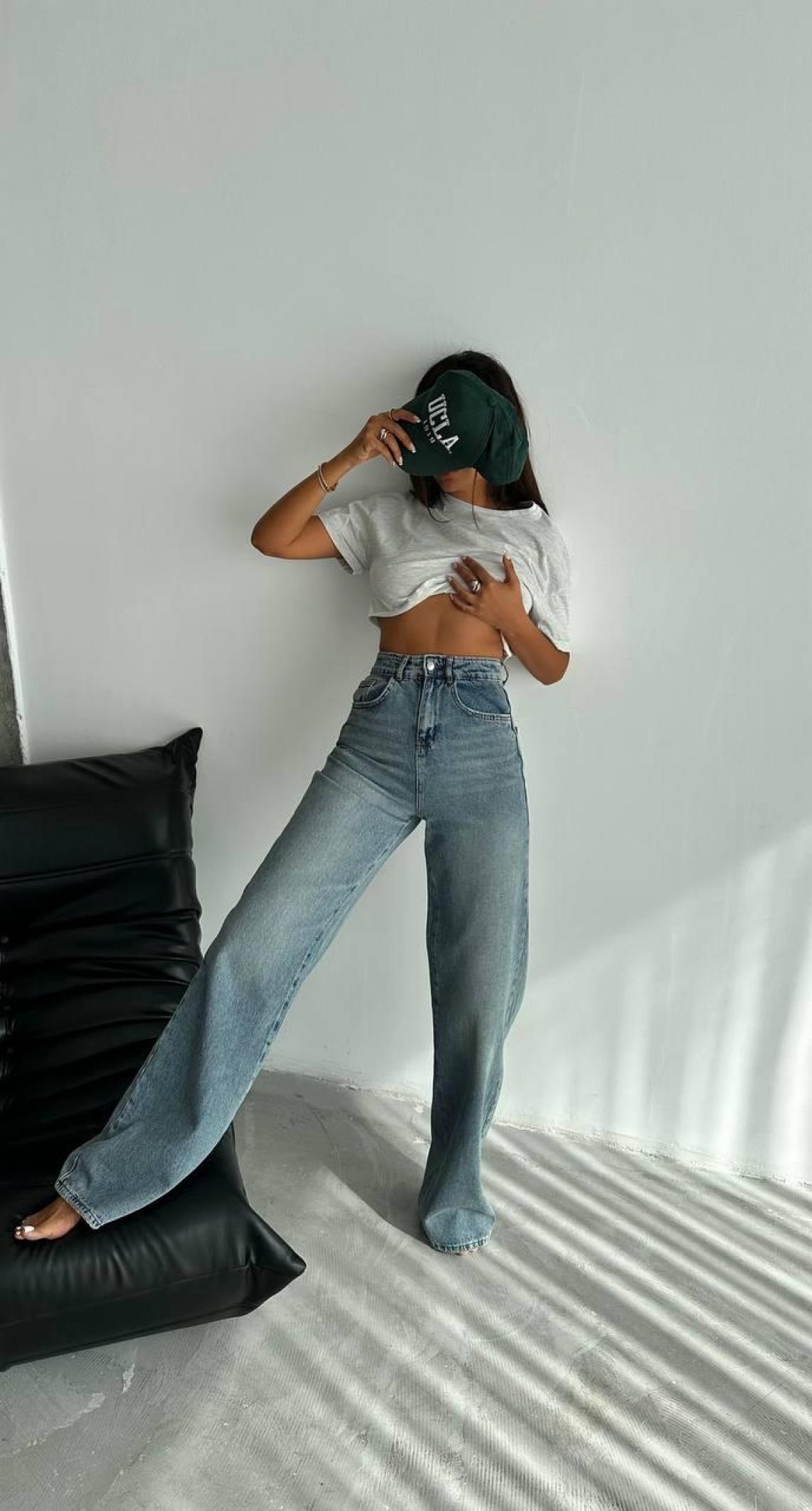 HIGH WAIST WIDE LEG JEANS