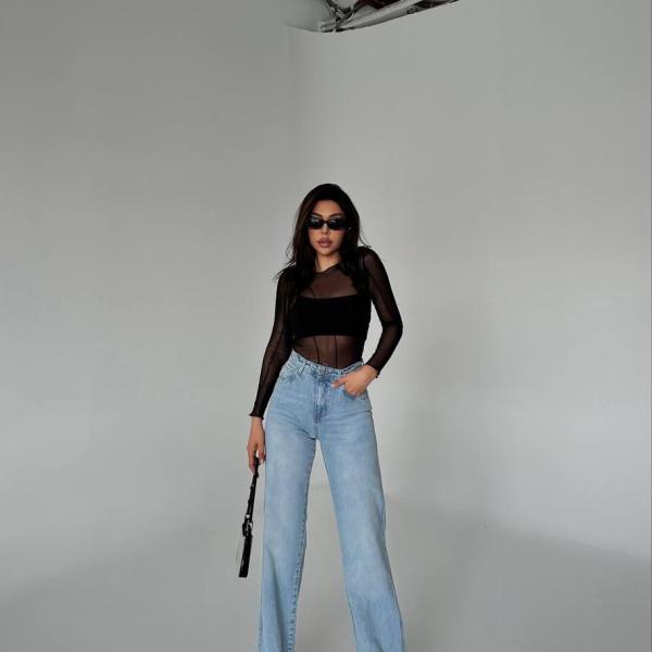 STRAIGHT FIT JEANS